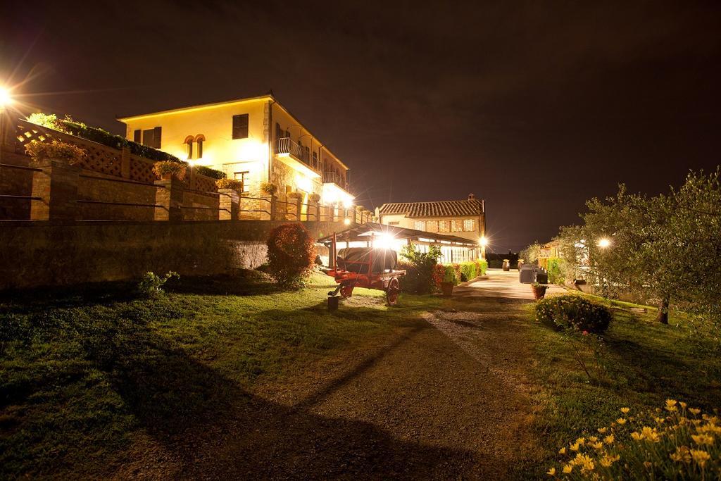 Agriturismo Fattoria Voltrona San Gimignano Exterior foto