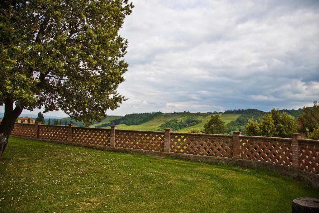 Agriturismo Fattoria Voltrona San Gimignano Exterior foto