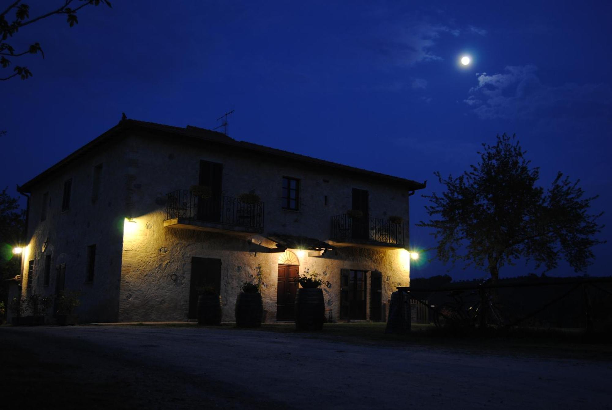 Agriturismo Fattoria Voltrona San Gimignano Exterior foto